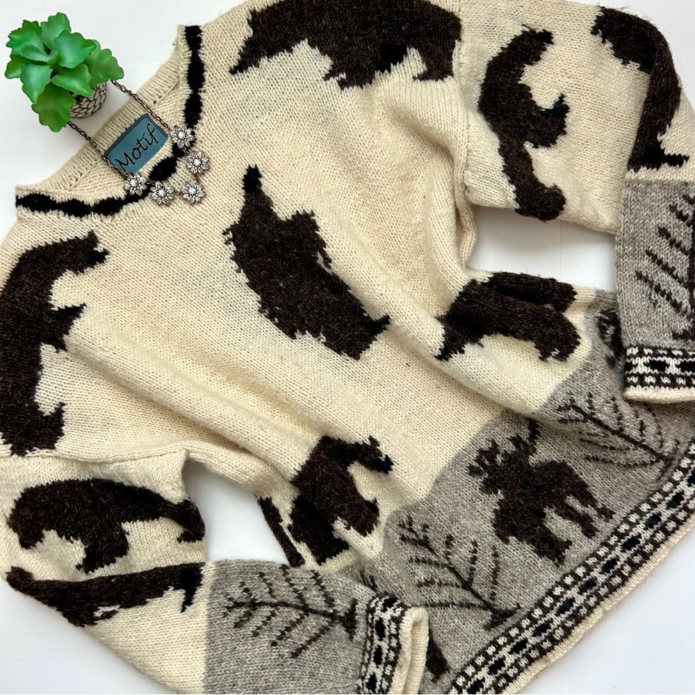 Motif Vintage 90s Wool Intarsia Moose Bear Chunky Knit Intarsia Sweater Size M - Picture 2 of 15